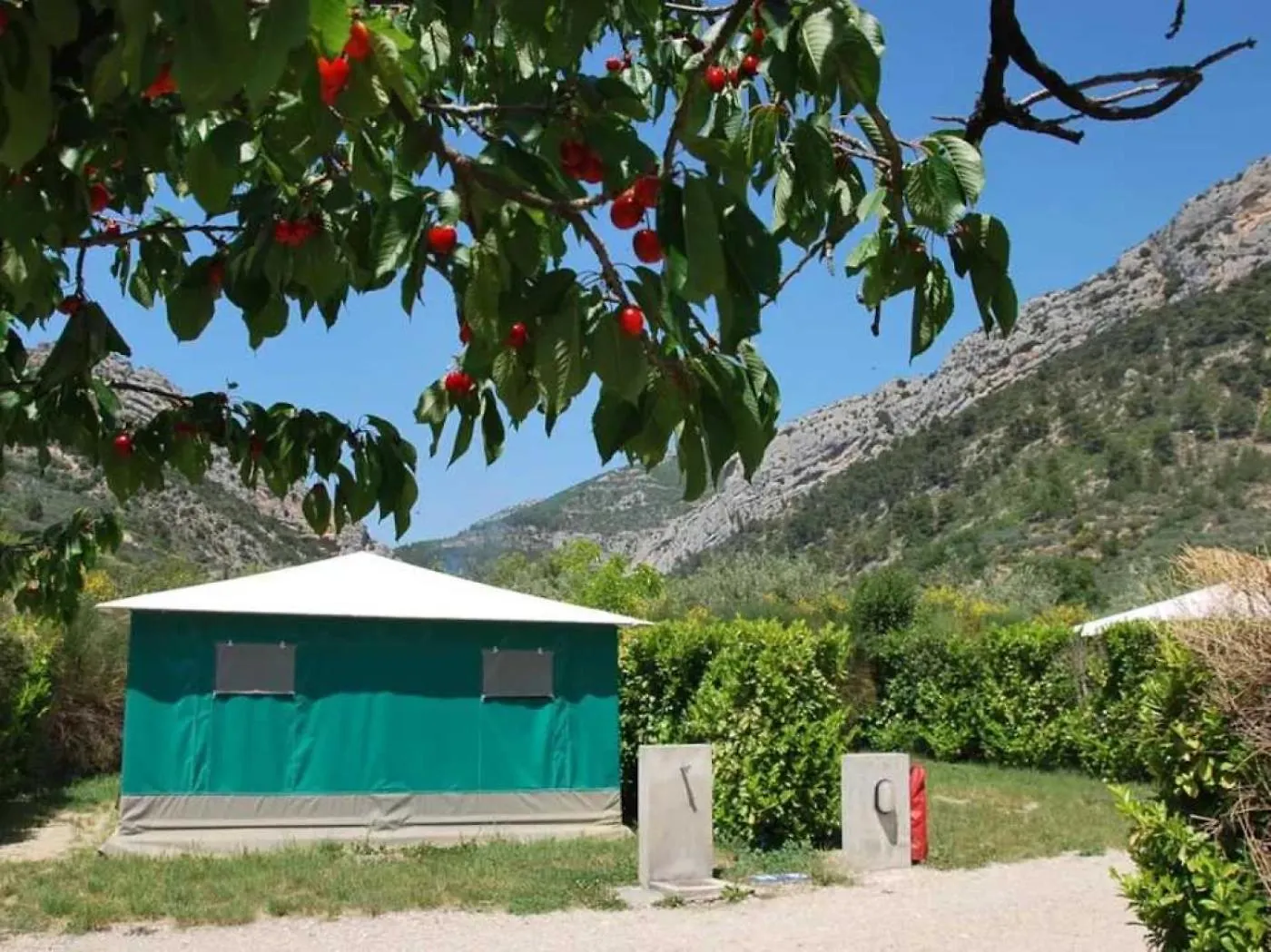 Camping 3 Etoiles - Piscine - Cbgcaia Buis-les-Baronnies 0*,  France